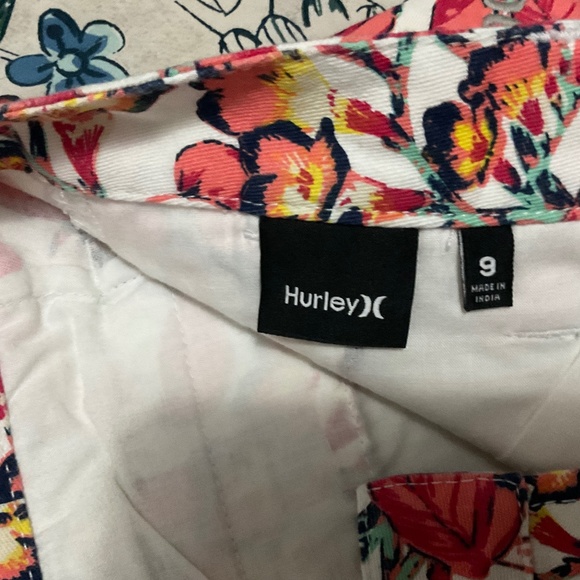 HurleyX Floral Shorts Size 9 - Picture 3 of 9